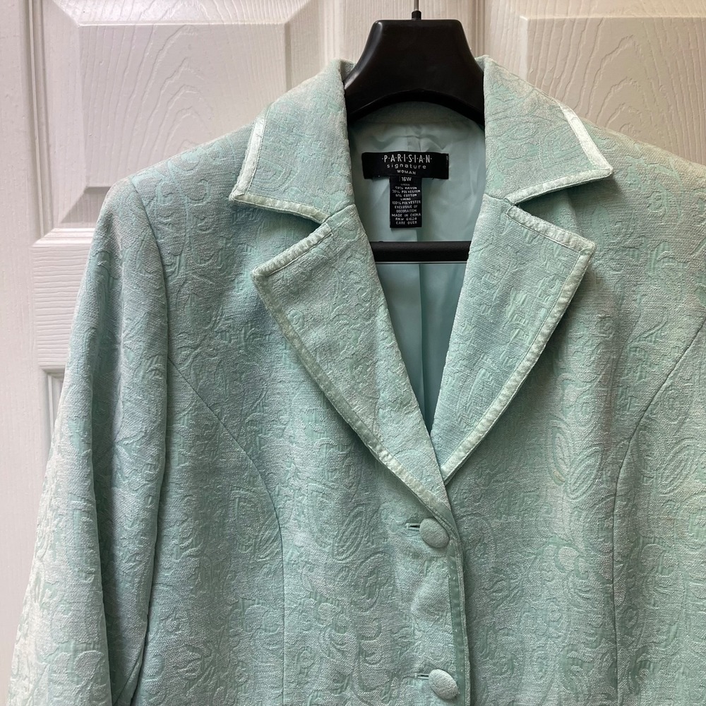 Vintage Woman Size 16W Baby Blue Floral Textured Topper Ribbon Trimmed Parisian